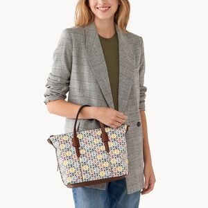 Fossil Skylar satchel crossbody in white multi GUC